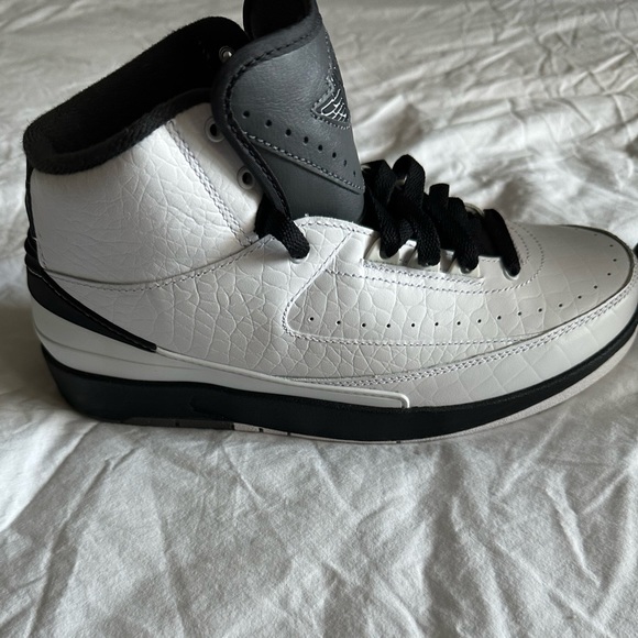 Air Jordan 2 Retro "Wing It" Youth Size 7 NWOT - Picture 13 of 13
